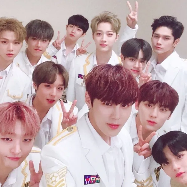 Idol_Top_Banner