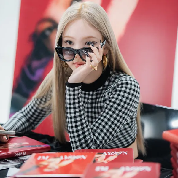 Top Photo Full of TWICE Love