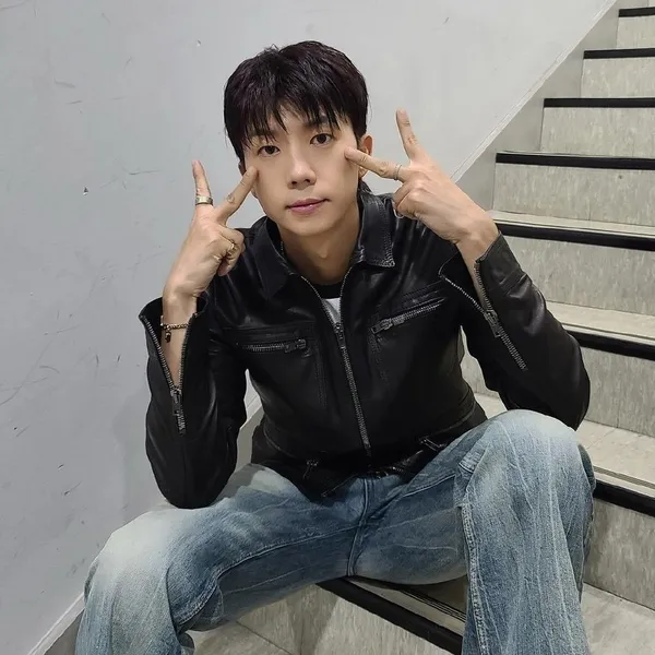Idol_Top_Banner