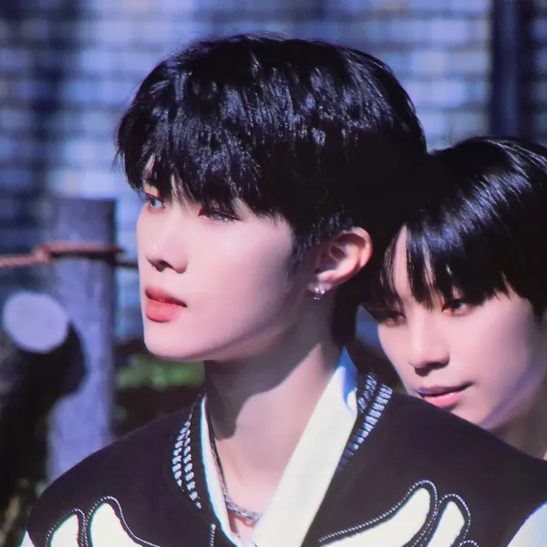 Idol_Top_Banner