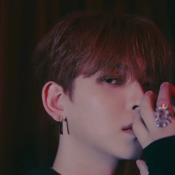 Today's Most Loved Kuhn (UP10TION)