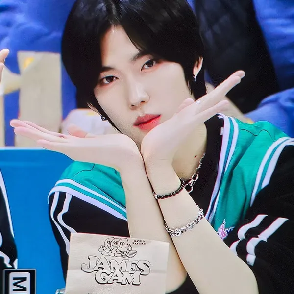 Top Photo Full of Chael (LUN8) Love