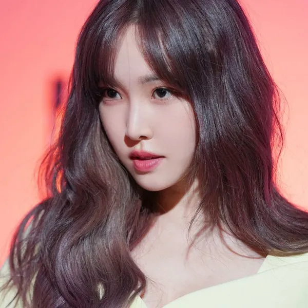 今日最受喜愛的裕株 (GFRIEND)