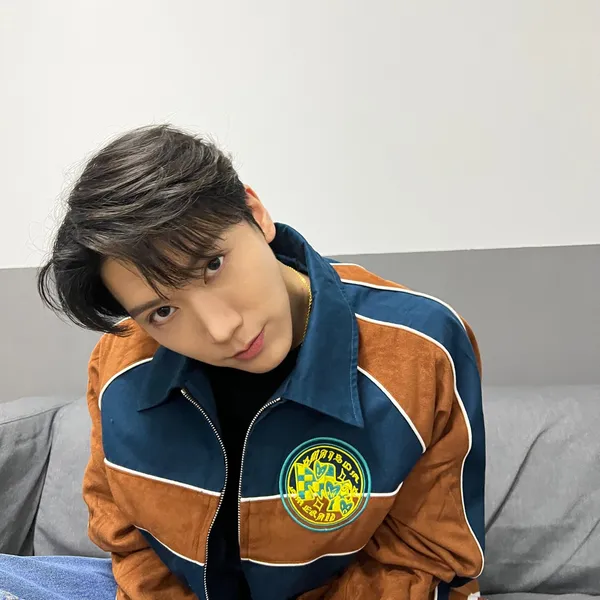 Idol_Top_Banner