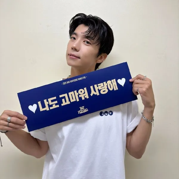 Idol_Top_Banner