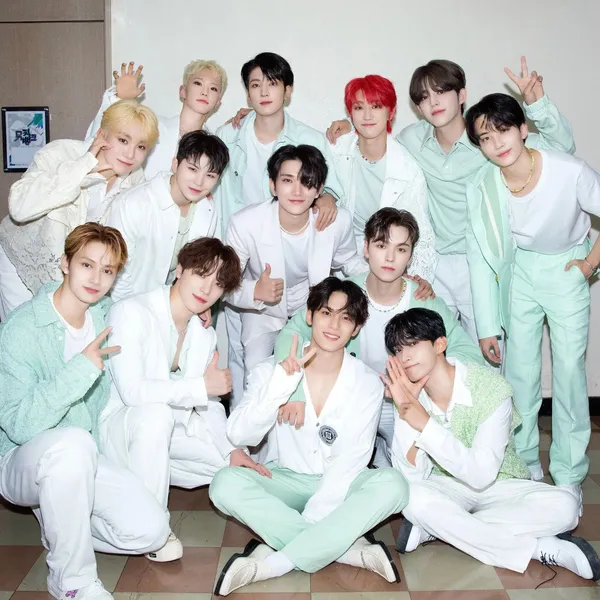 Top Photo Full of SEVENTEEN Love