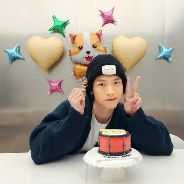 Idol_Top_Banner