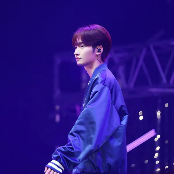 Idol_Top_Banner