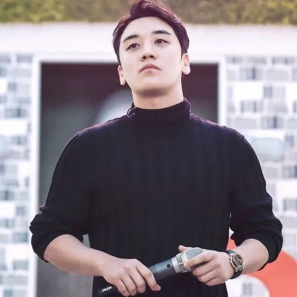 Idol_Top_Banner