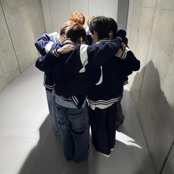 Idol_Top_Banner