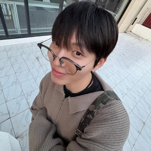 Idol_Top_Banner