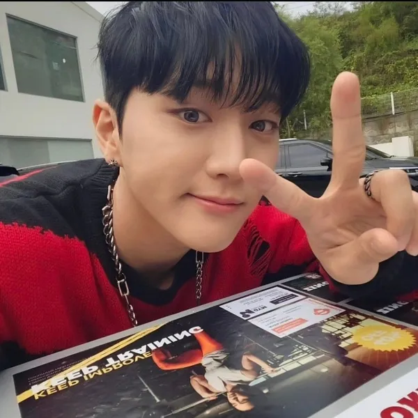 Idol_Top_Banner