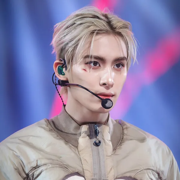 Idol_Top_Banner