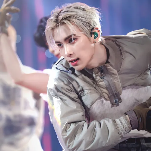 Idol_Top_Banner