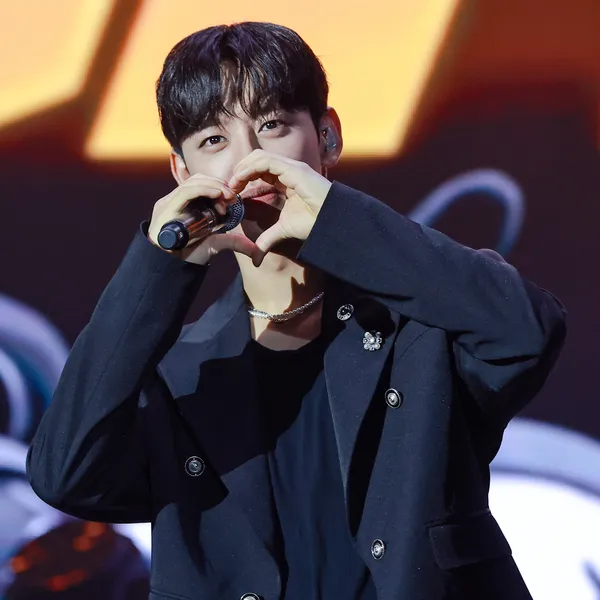Idol_Top_Banner