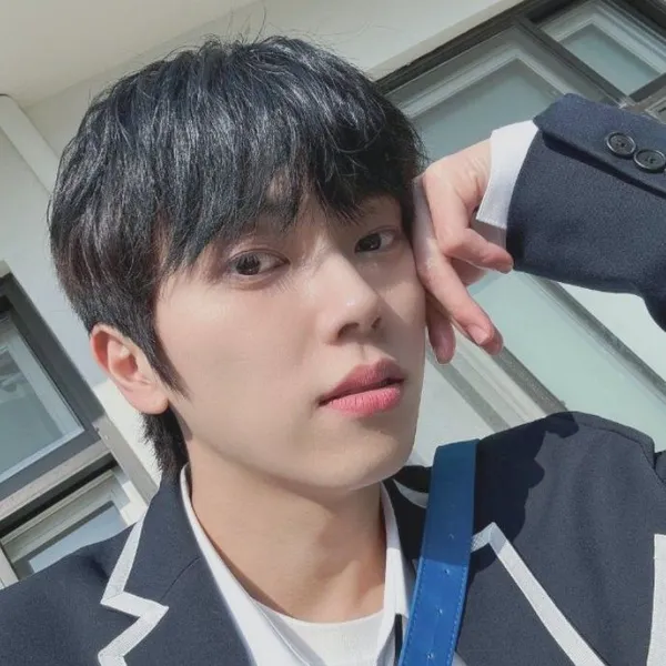 Idol_Top_Banner