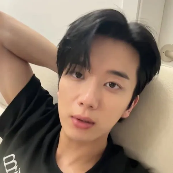 Idol_Top_Banner