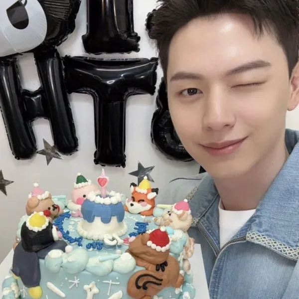 Idol_Top_Banner