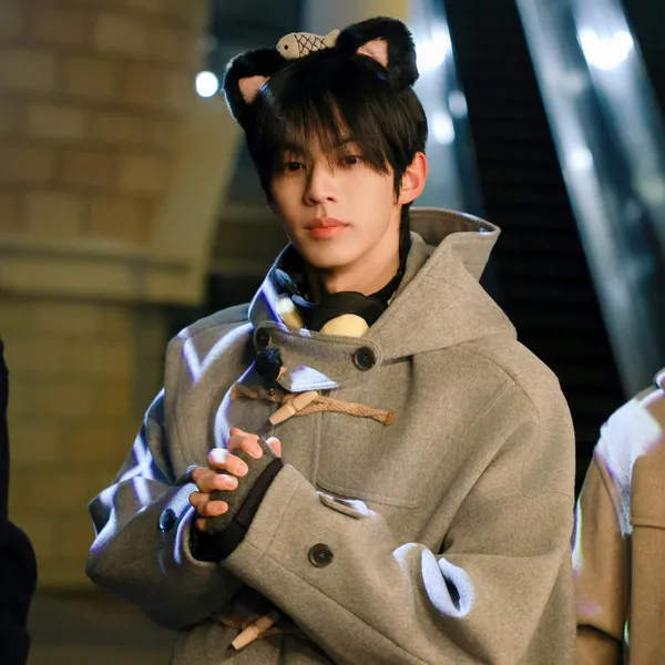 Idol_Top_Banner