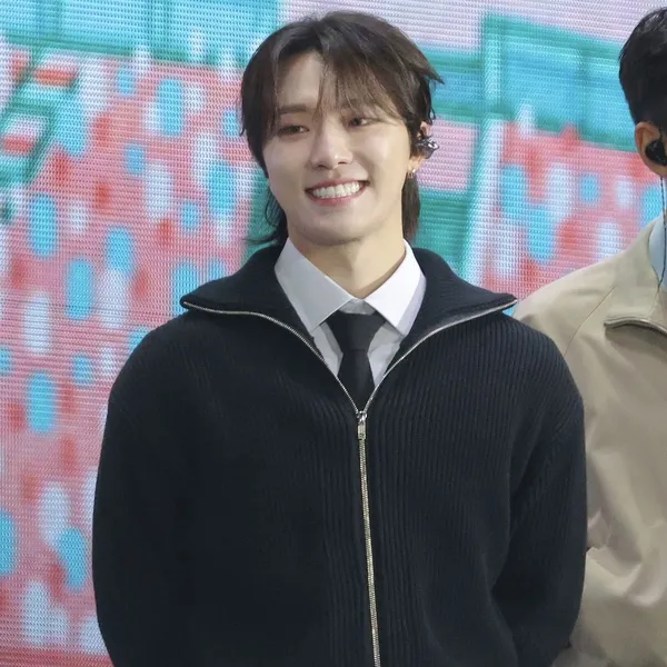 Idol_Top_Banner