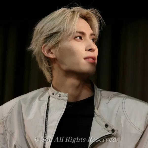Idol_Top_Banner