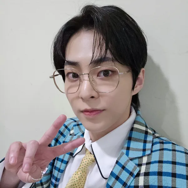 Idol_Top_Banner