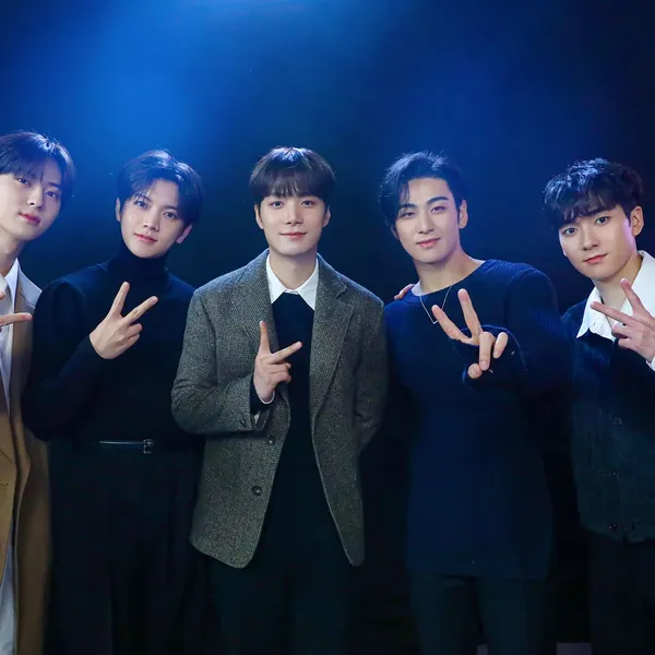 Idol_Top_Banner