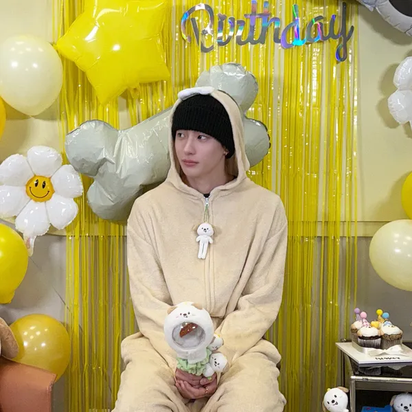 Idol_Top_Banner