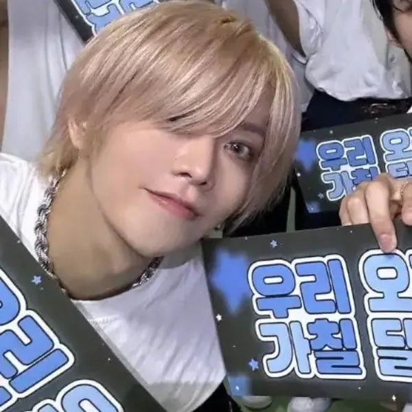 Idol_Top_Banner