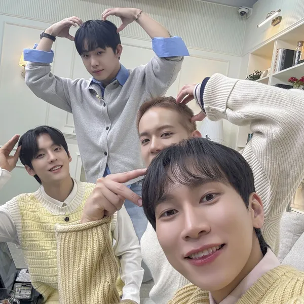 Idol_Top_Banner