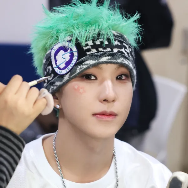 Idol_Top_Banner