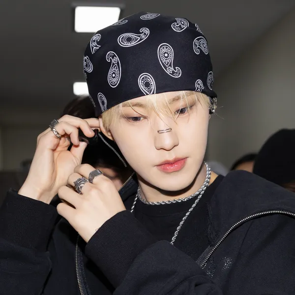 Idol_Top_Banner