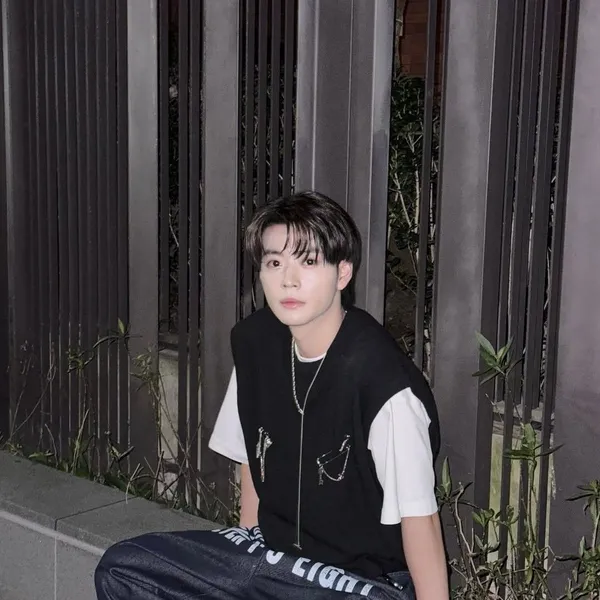 Top Photo Full of Xue Jun (SEVEN TO EIGHT) Love