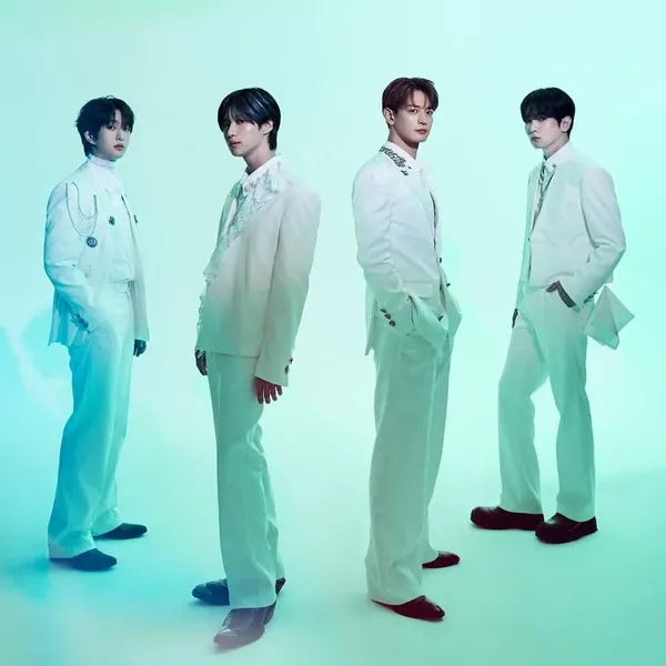 Top Photo Full of SHINee Love