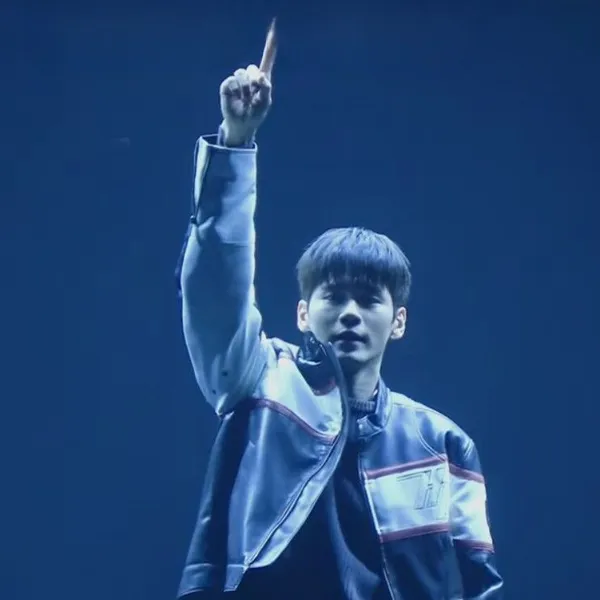 Idol_Top_Banner