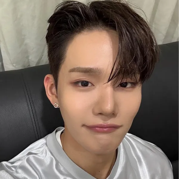 Idol_Top_Banner