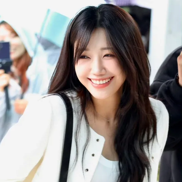 Today's Most Loved Jeong Eunji (Apink)