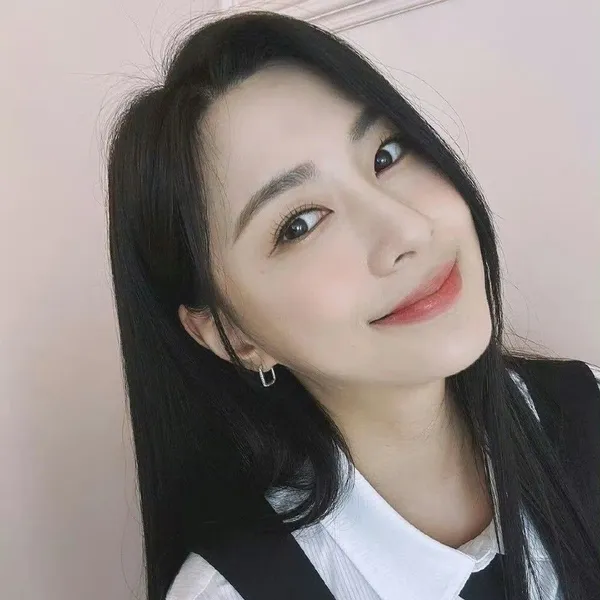 充滿粉絲愛意的吳夏榮 (Apink)人氣照片
