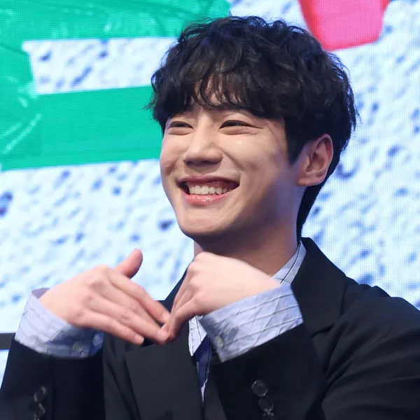 Idol_Top_Banner
