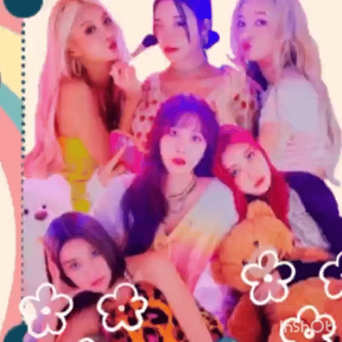 Top Photo Full of MOMOLAND Love