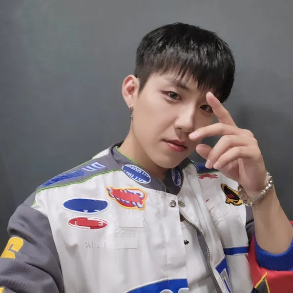 Today's Most Loved Park Woojin (AB6IX)