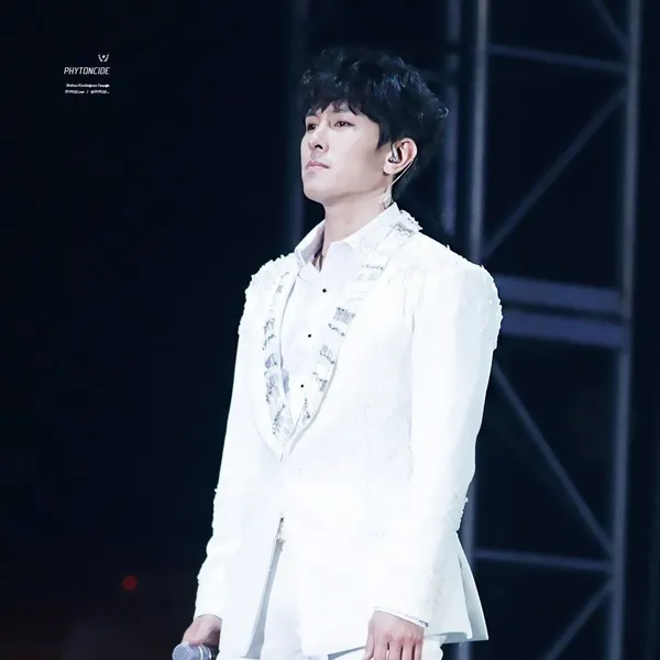 Today's Most Loved Kim Dongwan (SHINHWA)