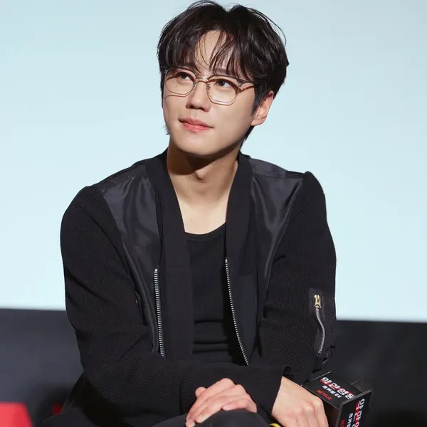 Top Photo Full of Lee Junyoung Love