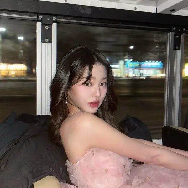 Today's Most Loved Jang Wonyoung (IVE)