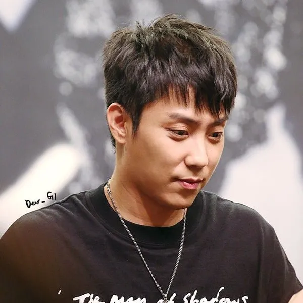 今日最も愛されたウン・ジウォン (SECHSKIES)の姿