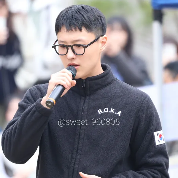오늘 가장 사랑받은 WOODZ의 모습