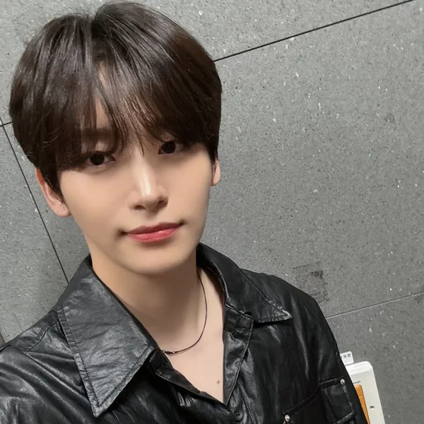 Today's Most Loved Jungmo (CRAVITY)