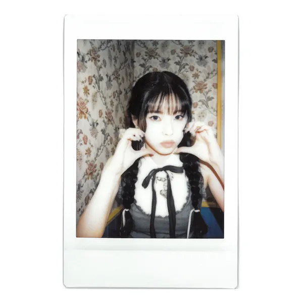 Top Photo Full of NMIXX Love