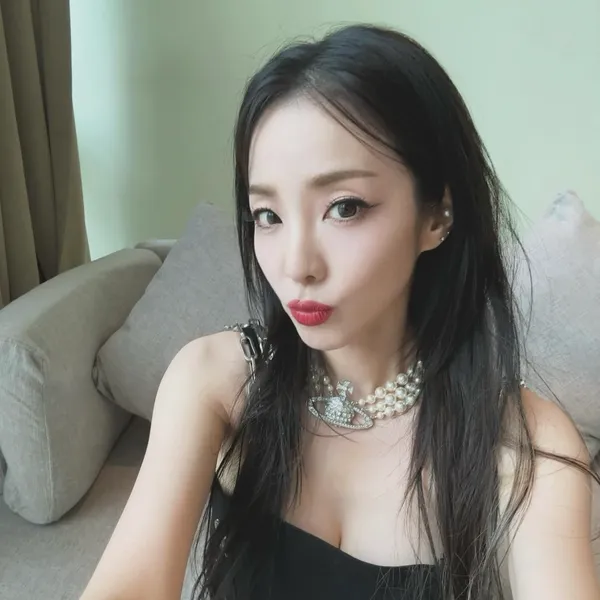 Today's Most Loved Sandara Park (2NE1)