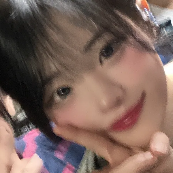 Top Photo Full of Hina (QWER) Love